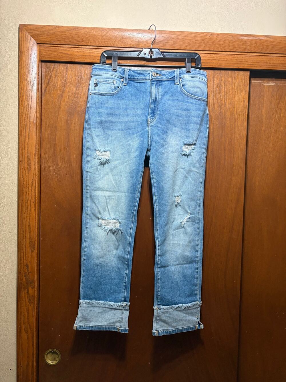 Kancan Women's Distressed Straight Leg Jeans Light Wash Cuffed Hem 15 31